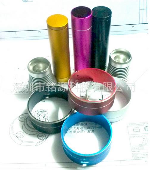 迷你音箱外殼加工精巧設(shè)計(jì)，讓音箱迷倒八方